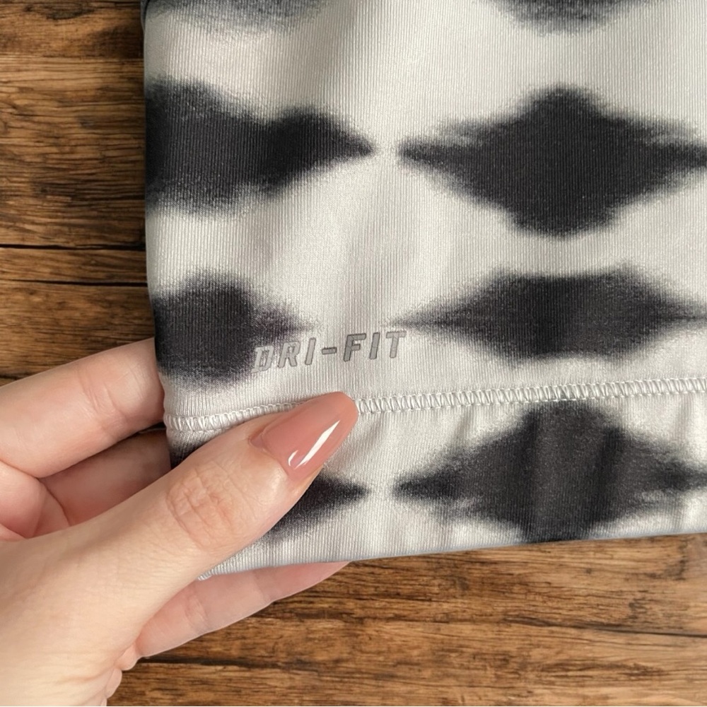 Nike Pro Dri Fit Sports Bra - Picture 6 of 10